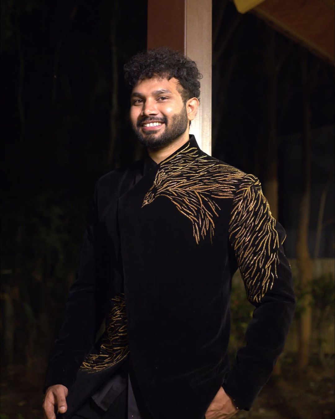 Black Velvet Eagle Embroidered Jodhpuri
