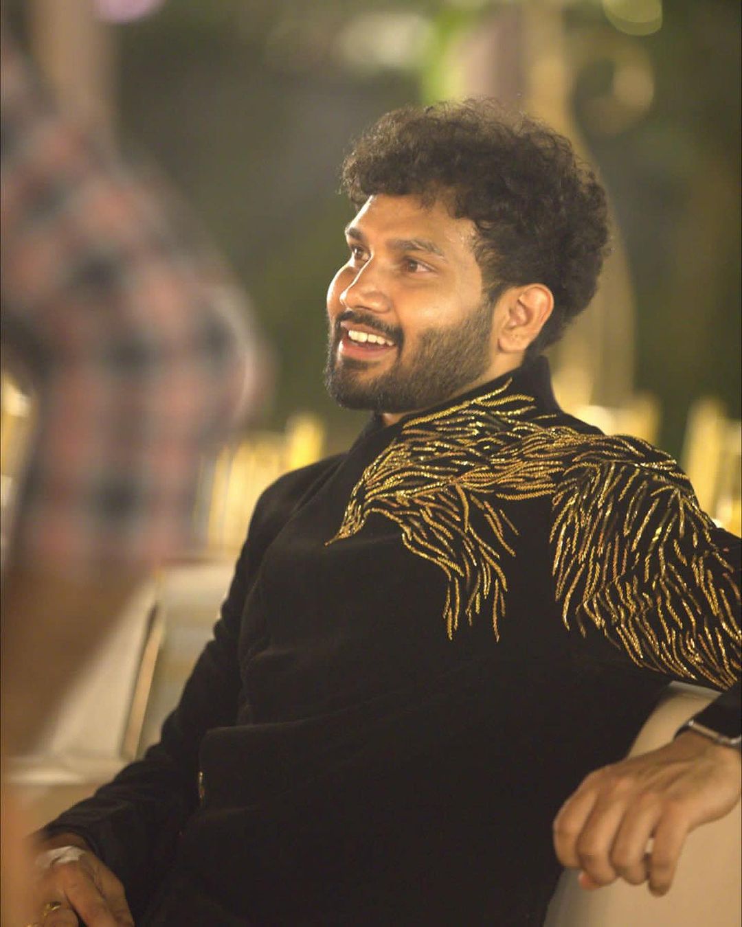 Black Velvet Eagle Embroidered Jodhpuri