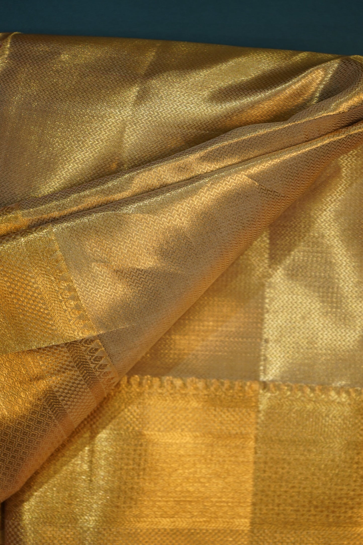 Men’s Kanchi Pattu Pancha zigzag textured in Dark Gold Set