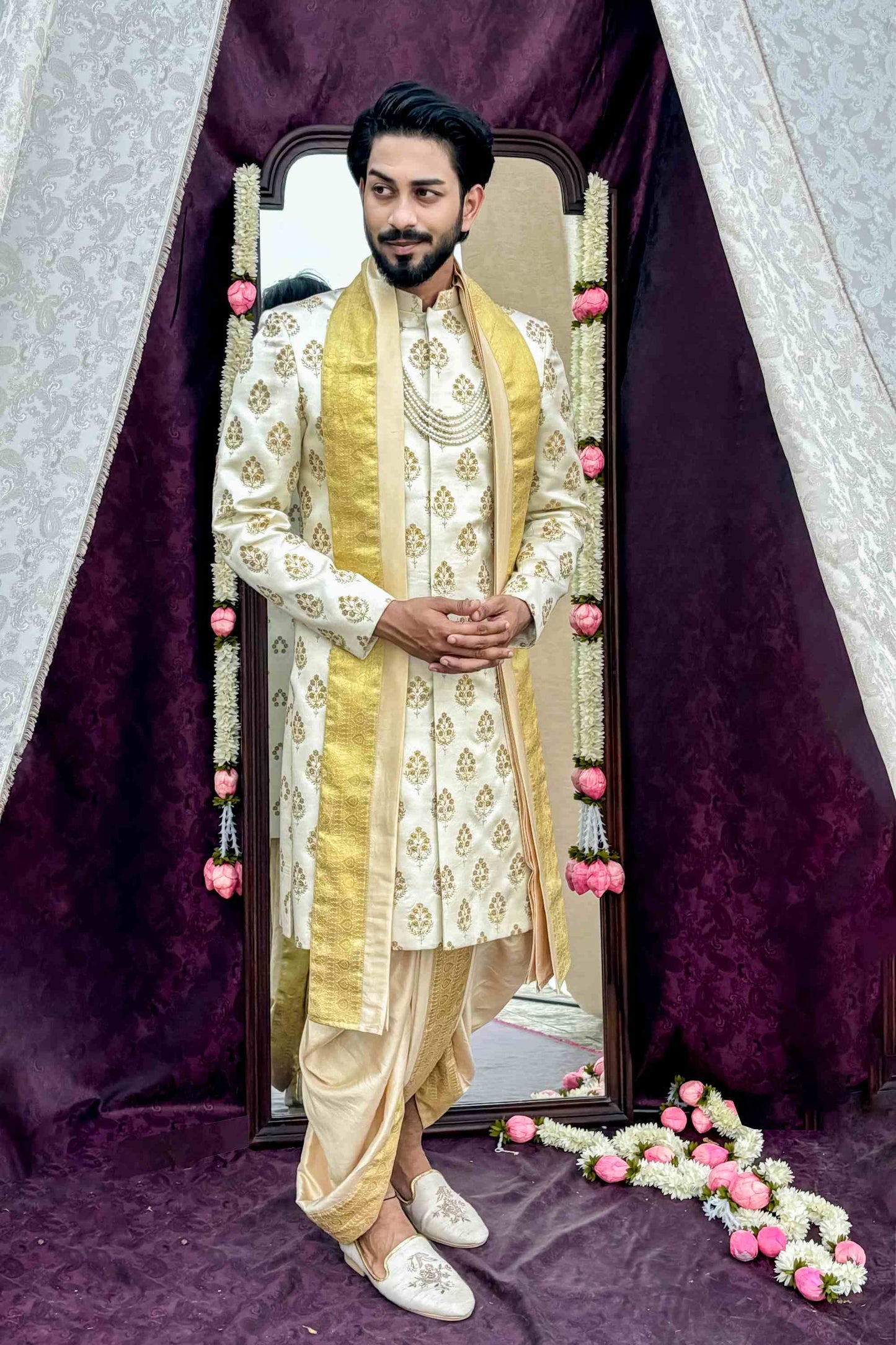 Highlighted Boota sherwani