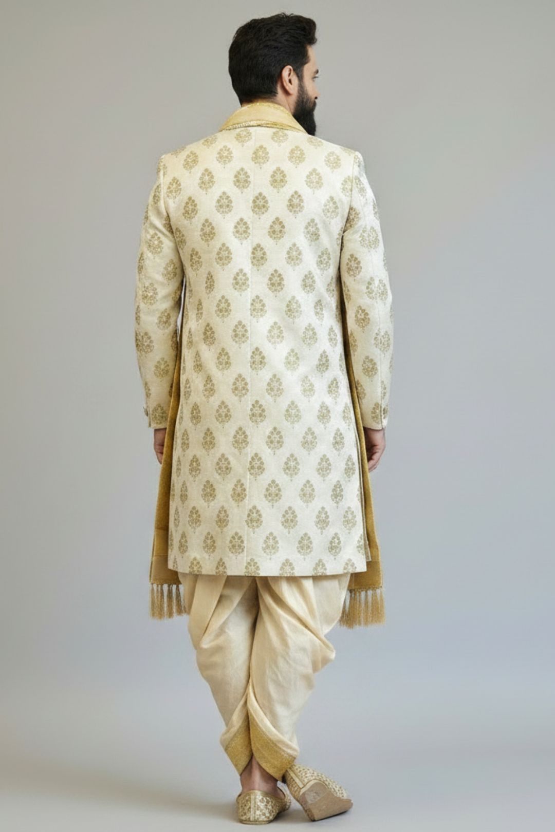 Highlighted Boota sherwani