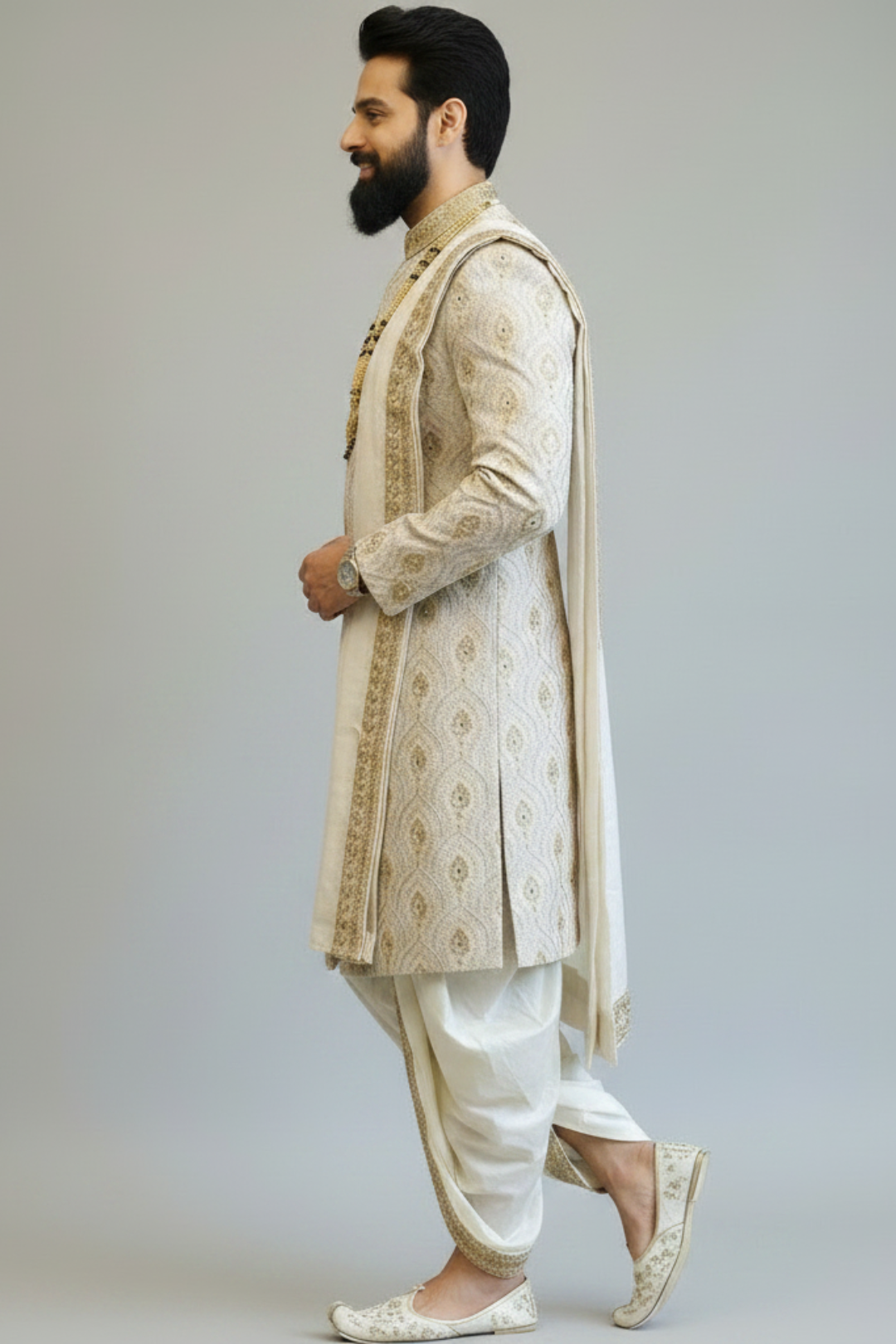 Self Embroided Sherwani With boota Highlights