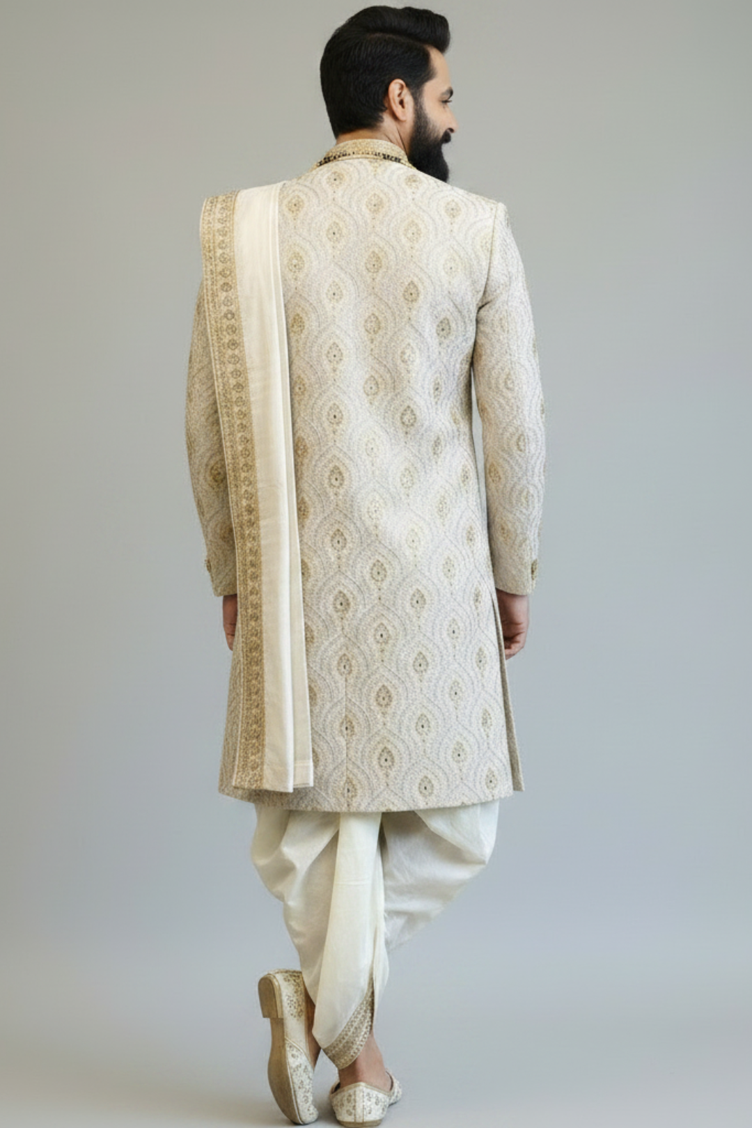 Self Embroided Sherwani With boota Highlights