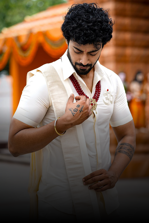 Shop Classic Pattu Pancha Sets!