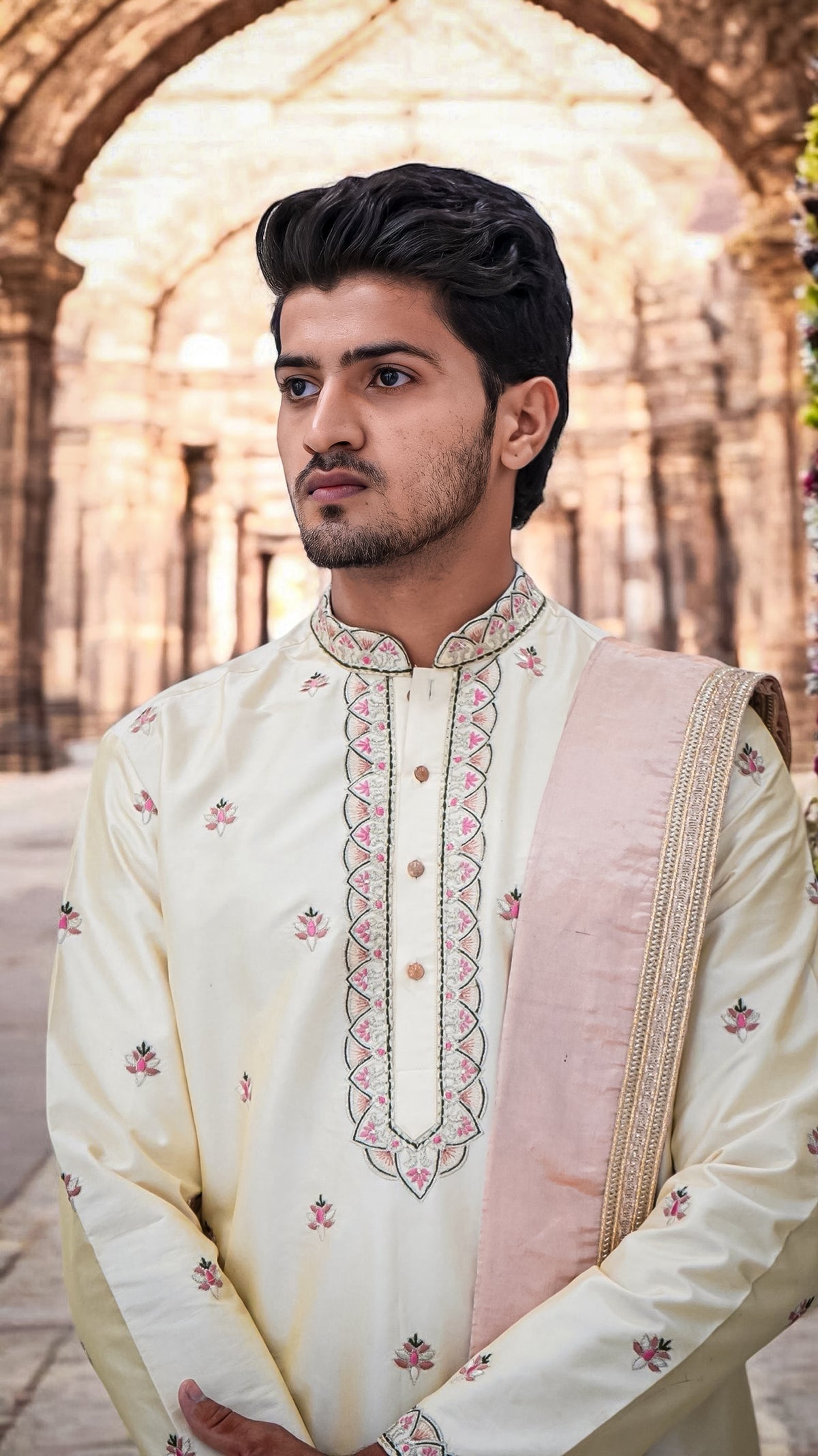 Off-White Semi Pattu Embroidered Kurta