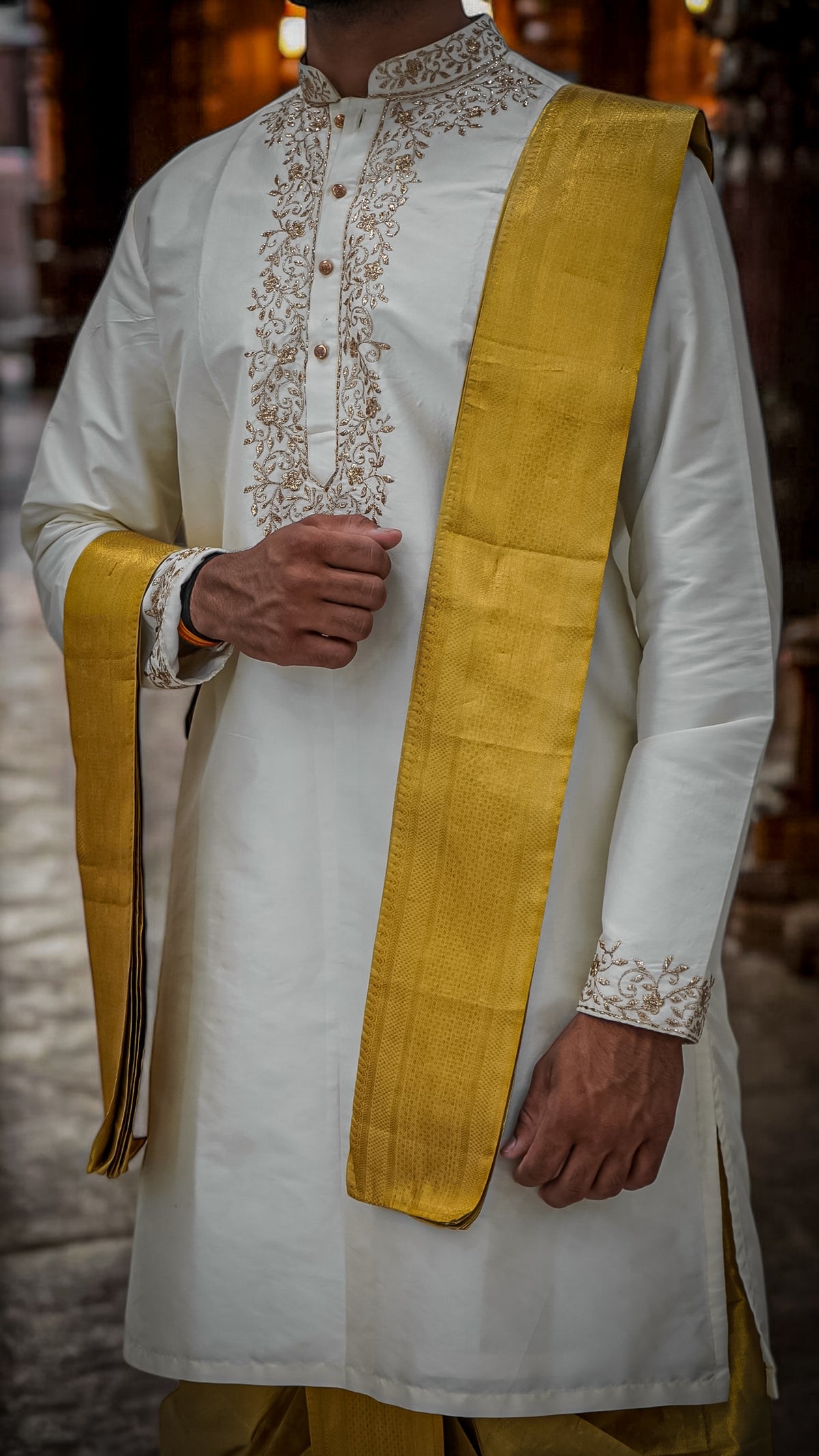 Off-white embroidered Pattu kurta