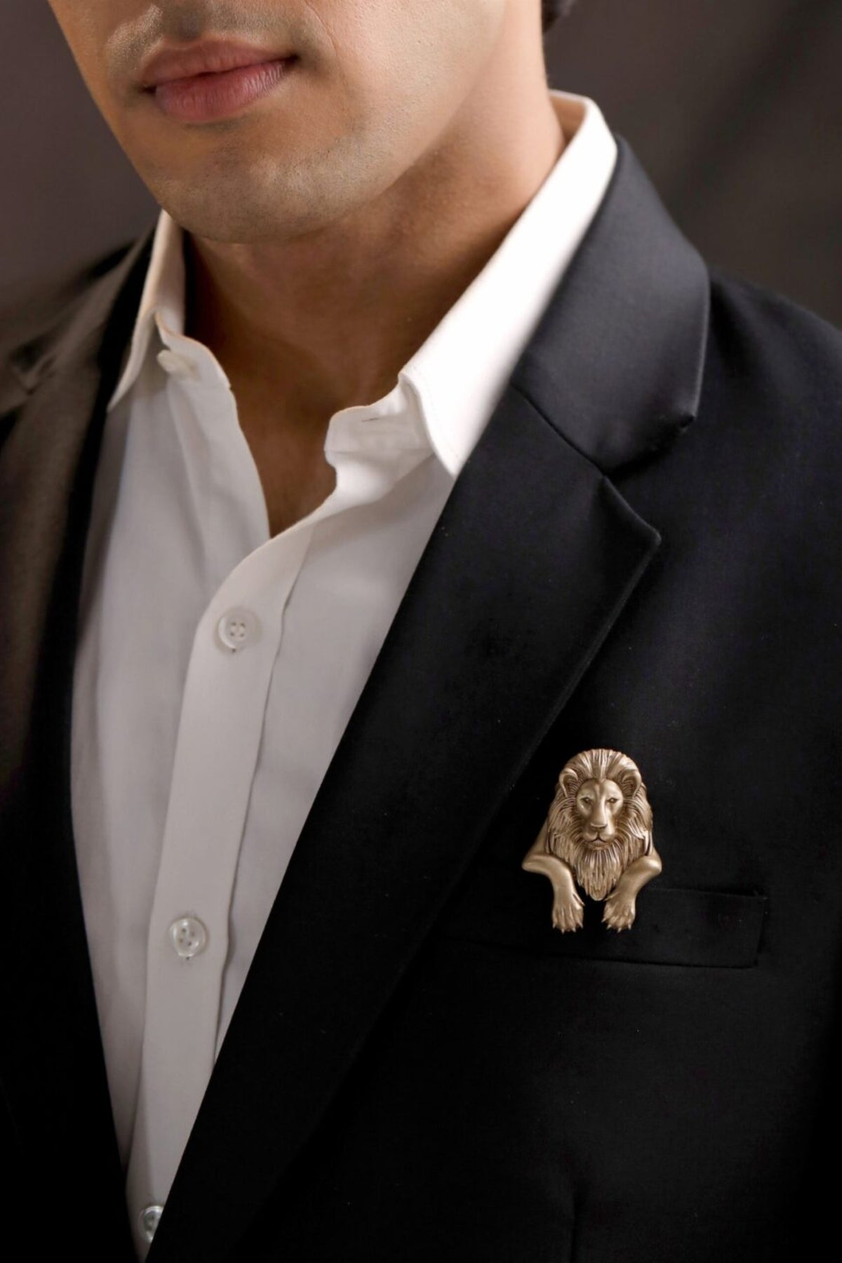 Thronekeeper Brooch